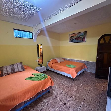 Hospedaje Gonzalez San Pedro La Laguna Bagian luar foto