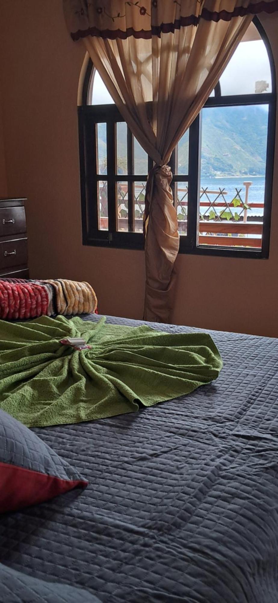 Hospedaje Gonzalez San Pedro La Laguna Bagian luar foto